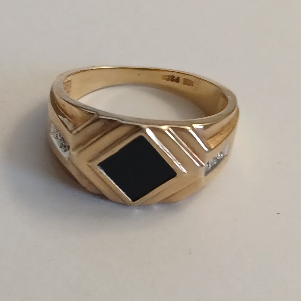 Black onyx signet ring 10k